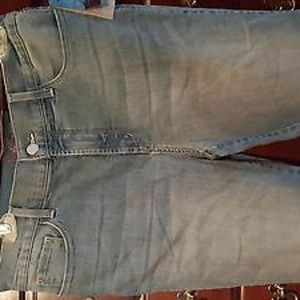 NWT NYDJ Ariel cropped round hem Capri jeans. 12 P